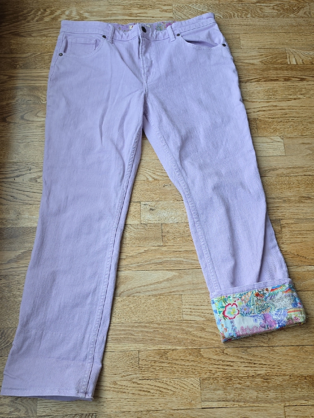 (30) Johnny Was Lavender Cuffed Boyfriend Jeans Floral Trim Relaxed Boho Romance